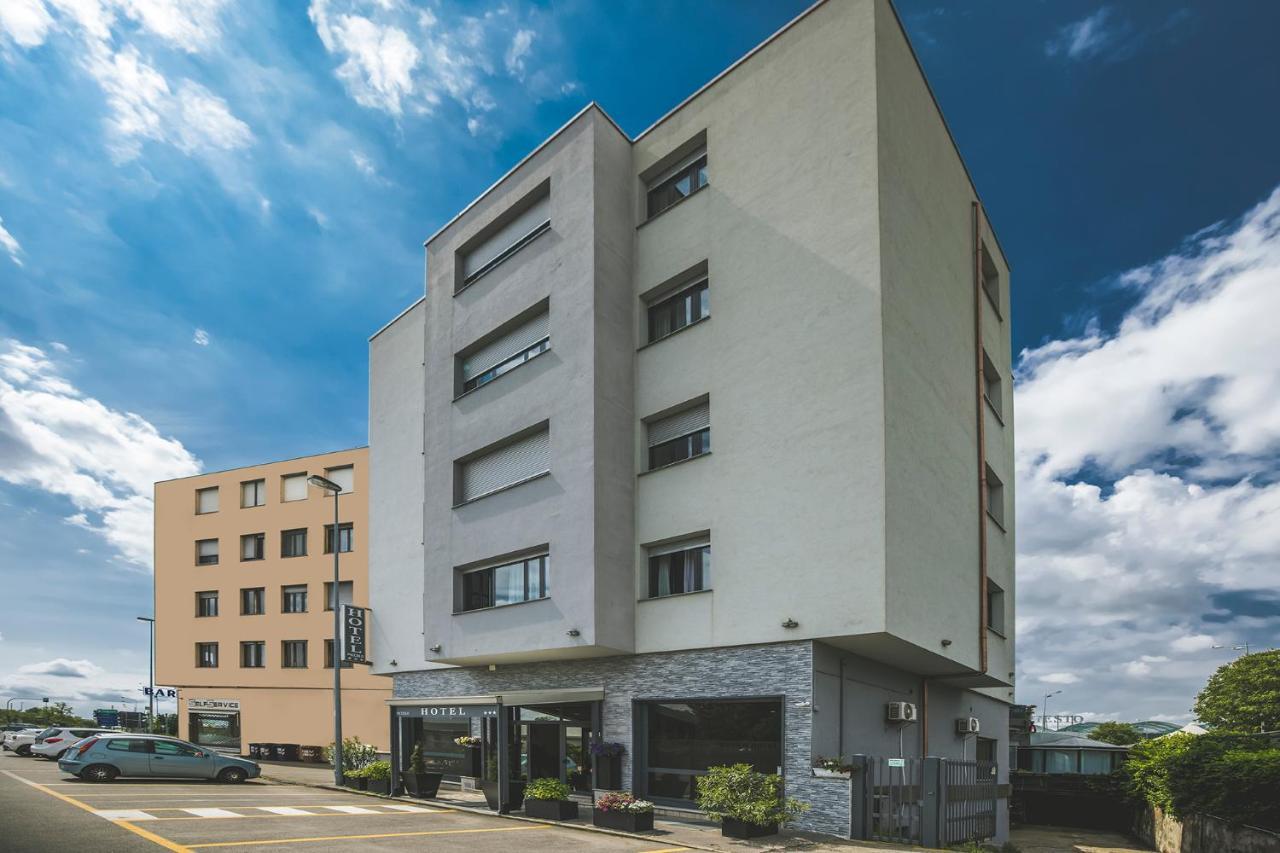 Piccolo Hotel Allamano 그루글리아스코 외부 사진